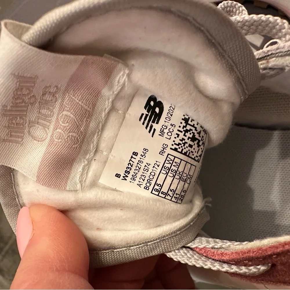 New Balance Rose and Charcoal Sneakers - Picture 4 of 4